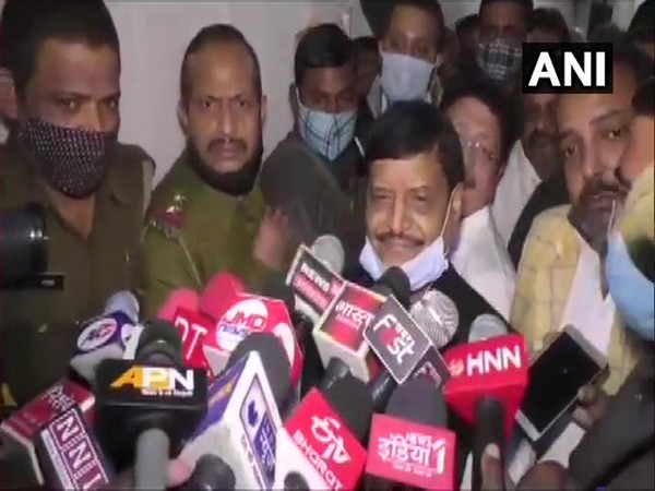 PSP(L) president Shivpal Yadav speaking to reporters in Kanpur. Photo/ANI