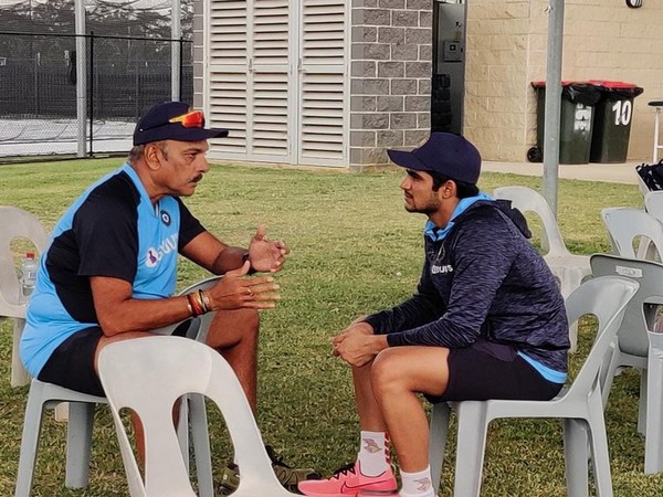 Ravi Shastri with Shubman Gill (Photo/ Ravi Shastri Twitter)