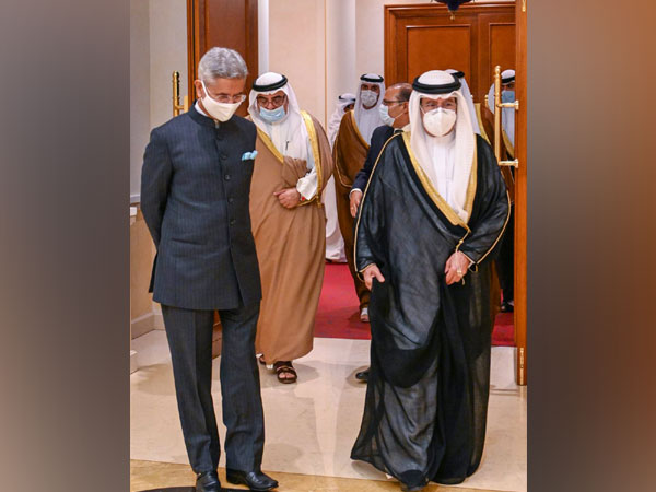 EAM S Jaishankar with Bahrain Deputy Prime Minister Shaikh Ali bin Khalifa Al Khalifa (Source: Dr. S. Jaishankar/Twitter)