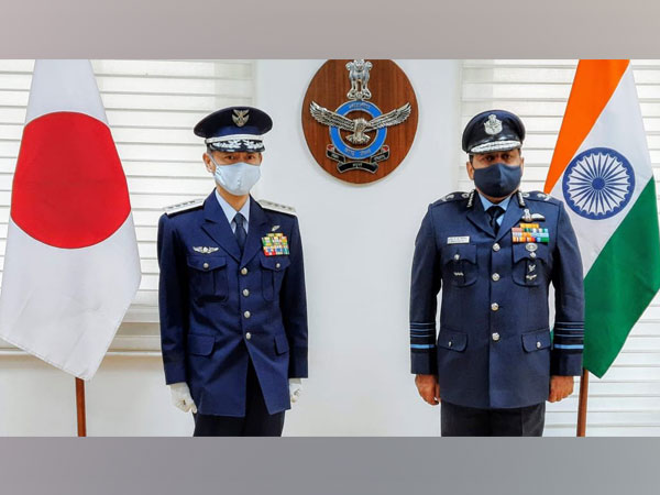 CoS-JASDF General Izutsu Shunji (left) and IAF Air Chief Marshal RKS Bhadauria (right) [Photo/ANI]