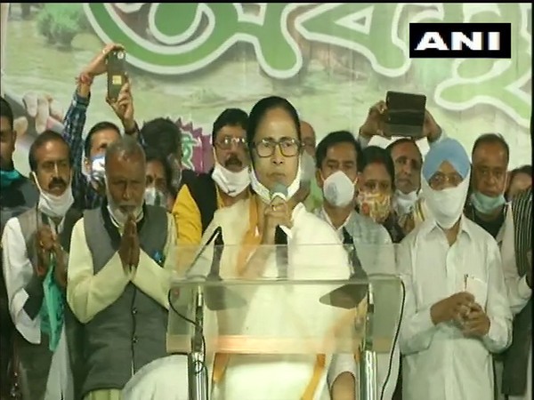 West Bengal Chief Minister Mamata Banerjee addressing a public rally in Kolkata. Photo/ANI