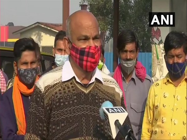 Rajendar Soni, General Secretary of  Delhi Autorickshaw Union and Delhi Pradesh Taxi Union (photp/ANI)