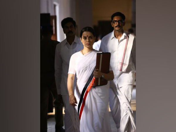 Actor Kangana Ranaut as J Jayalalithaa in 'Thalaivi' (Image Source: Twitter)