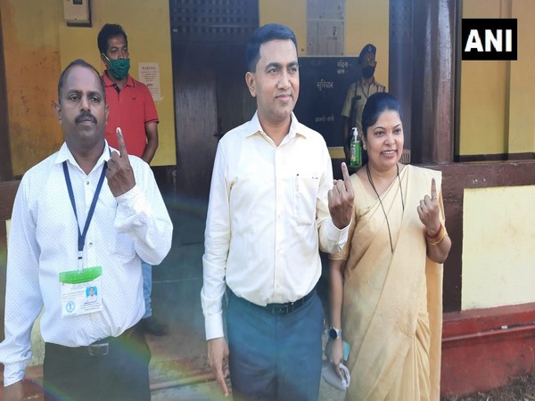 Chief Minister Pramod Sawant along with his wife voted from Pale Zilla panchayat seat (Photo/ANI)