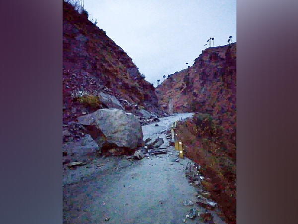 A visual from Jammu-Srinagar National Highway (Pic Courtesy - Jammu and Kashmir Disaster Management Authority)