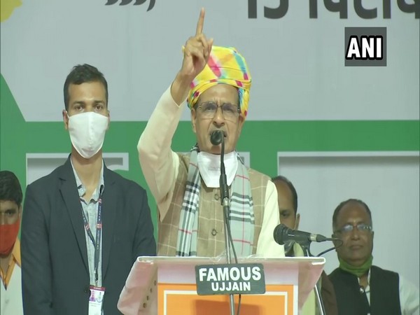 Madhya Pradesh Chief Minister Shivraj Singh Chouhan speaking at the Kisan Sammelan in Ujjain. (Photo/ANI)