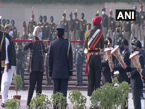 Prime Minister Narendra Modi lit up the 'Swarnim Vijay Mashaal' at the National War Memorial. (Photo/ANI)