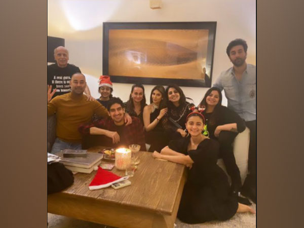 Bhatt and Kapoor families celebrating Christmas (Image Source: Instagram)