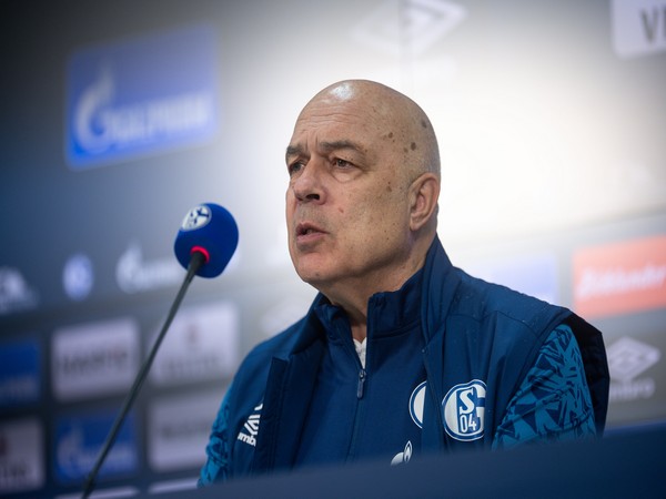 Christian Gross (Photo/ Schalke Twitter) 