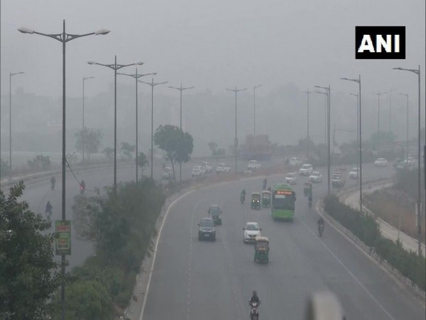 A thick blanket of fog over Delhi Safdarjung area. (Photo/ANI)