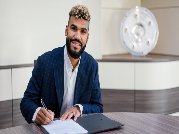Striker Eric Maxim Choupo-Moting