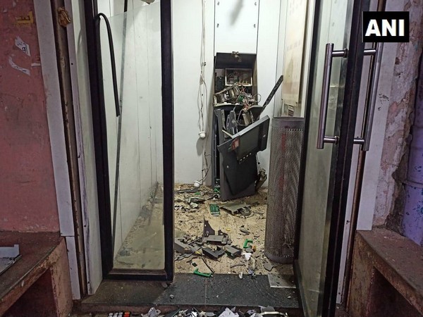 Picture of ATM after the loot