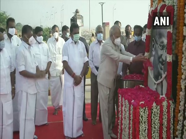 Governor of Tamil Nadu pays floral tributes to Mahatma Gandhi at Marina Beach