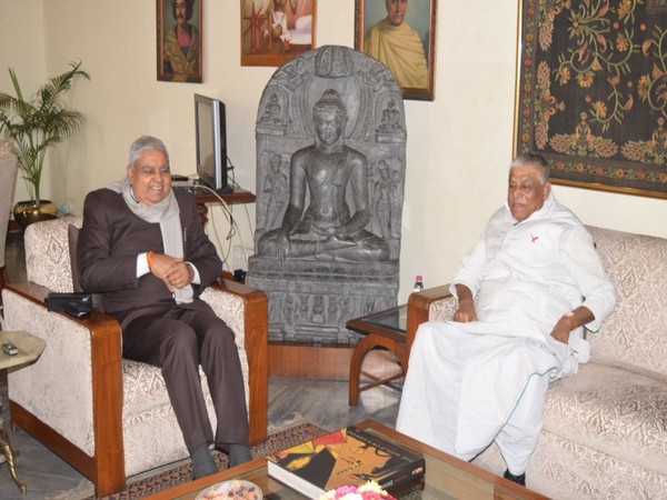 Congress leader Abdul Mannan meets West Bengal Governor Jagdeep Dhankhar (Photo/ANI)
