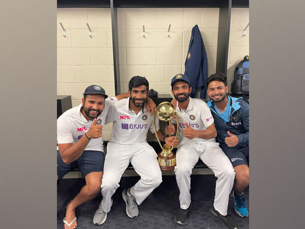 Pant with Bumrah, Rahane and Rohit Sharma (Photo/ Jasprit Bumrah Twitter)