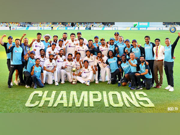 Team India (Photo/ Ravi Shastri Twitter)