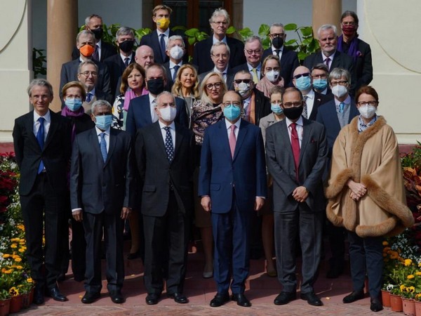 Foreign Secretary Harsh Shringla with EU ambassadors (Source: Anurag Srivastava/Twitter)