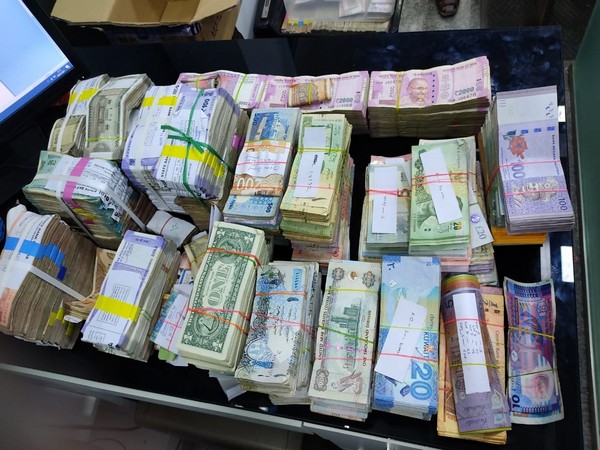 Customs Dept seized Rs 1.28 cr worth of foreign currency from a foreign exchange agency in East Nada at Guruvayur in Thrissur. [Photo/ANI]