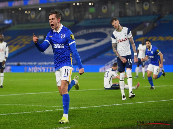 Leandro Trossard celebrates after scoring against Tottenham (Photo/ Leandro Trossard Twitter)