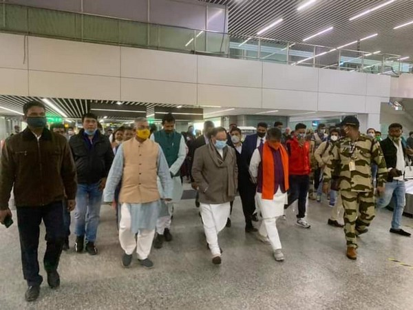 BJP national president JP Nadda (Centre), BJP state President Dilip Ghosh (Left) and BJP general secretary Kailash Vijayvargiya (Right) at Kolkata airport (Photo/ANI)