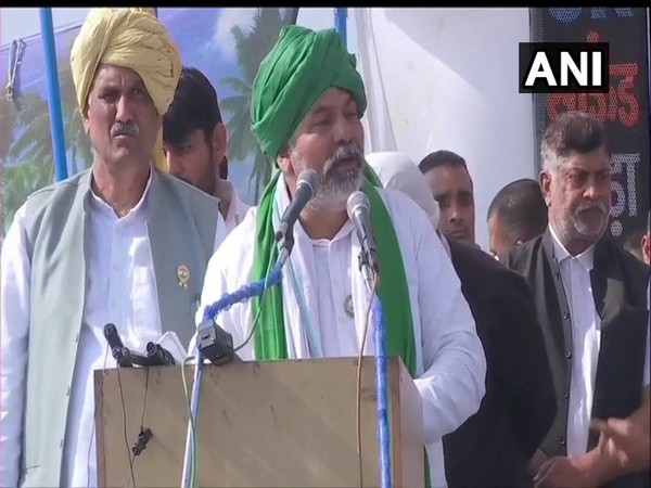 BKU leader Rakesh Tikait addressing the mahapanchayat (Photo/ANI)