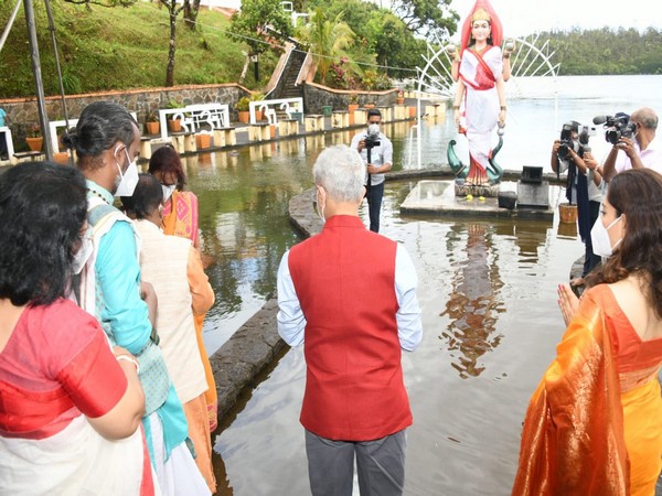 Jaishankar offered prayers at holy Ganga Talao in Mauritius on Wednesday. (Photo credit: Twitter/ S Jaishankar)