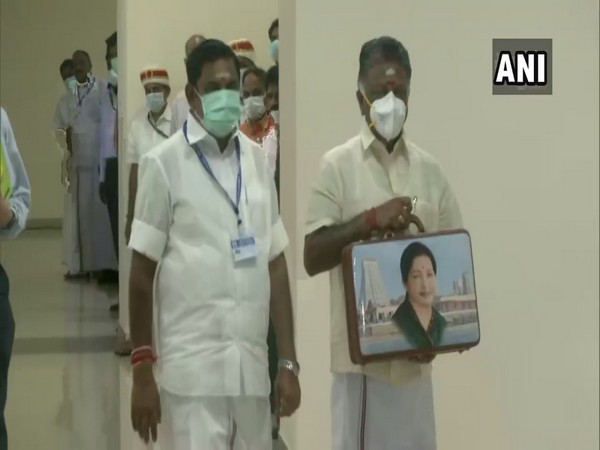 Tamil Nadu Chief Minister Edappadi K. Palaniswami and Deputy Chief Minister O Panneerselvam in State Assembly (Photo/ANI)