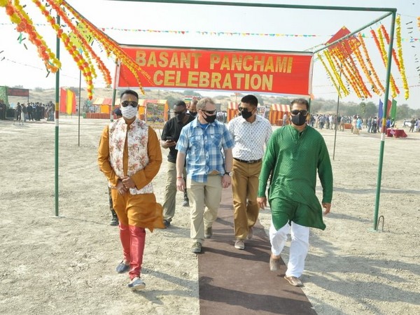 Indian and the US soldiers on Tuesday (local time) celebrated Basant Panchami festival amid the US-India Yudh Abhyas defense exercises. (Photo credit: Twitter/South Western Command, Indian Army)