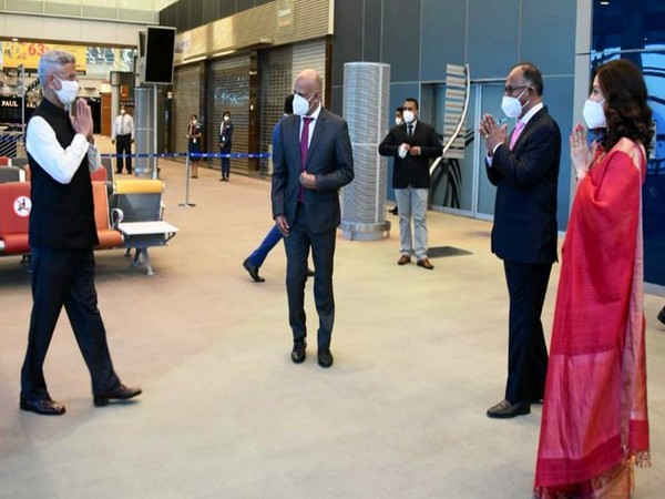 External Affairs Minister S Jaishankar with Mauritius Foreign Minister Alan Ganoo