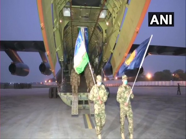 Uzbek Army troops arrive in New Delhi