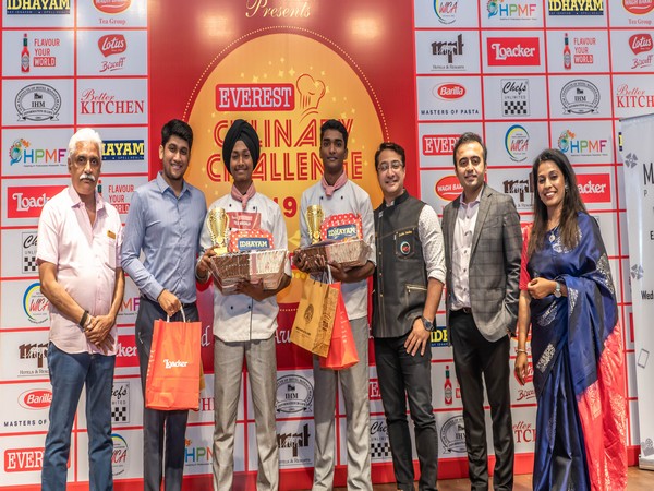 First position winners with sponsors and organizer