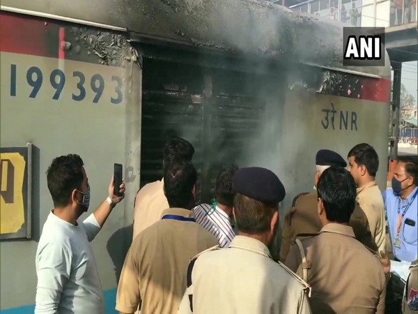 A visual of the incident of fire in the generator and luggage compartment of the Lucknow-bound Shatabdi Express at Ghaziabad station on Saturday. [Photo/ANI]