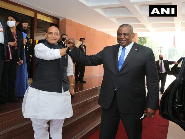 Defence Minister Rajnath Singh and US Defence Secretary Lloyd Austin (File Photo)