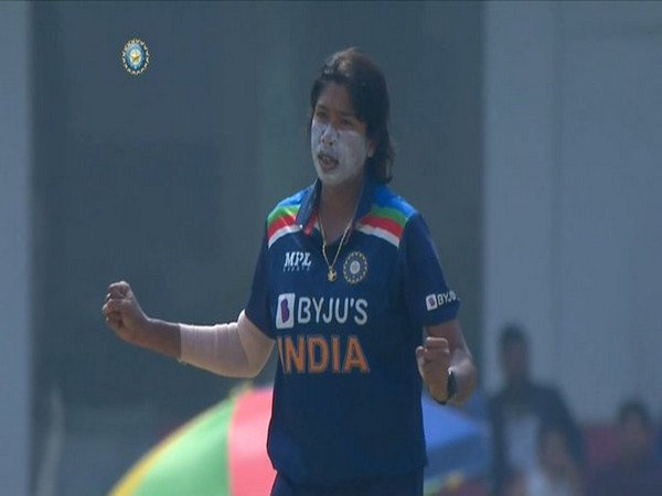 Jhulan Goswami in action against South Africa (Photo/ BCCI Women Twitter)