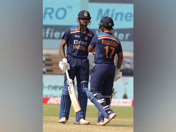 Hardik Pandya and Rishabh Pant in action (Photo/ BCCI Twitter)