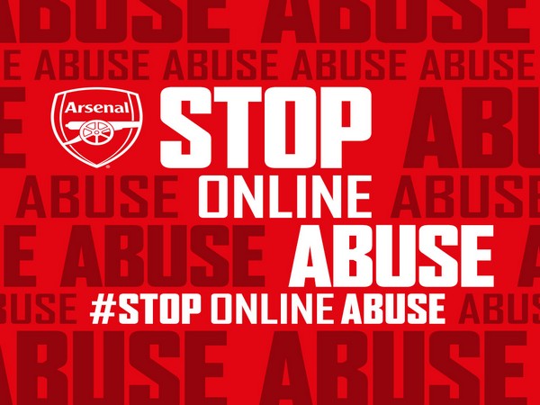Arsenal launches #StopOnlineAbuse campaign (Photo/ Arsenal Twitter)