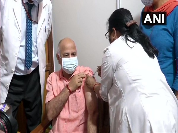 Delhi Deputy Chief Minister Manish Sisodia taking COVID-19 vaccine. (Photo/ANI)