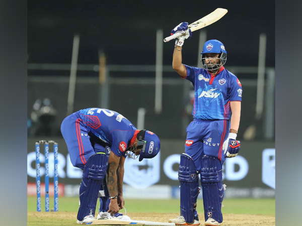 Shikhar Dhawan and Prithvi Shaw in action against CSK (Photo/ Ricky Ponting Twitter)