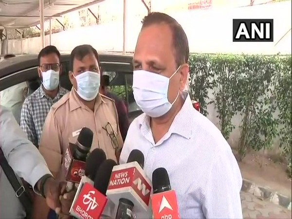 Delhi Health Minister Satyendar Jain speaking to reporters in Delhi on Monday. [Photo/ANI]