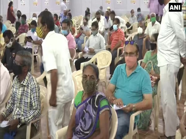 People queue up for Covid vaccination at Mumbai's BKC. (Photo/ANI)