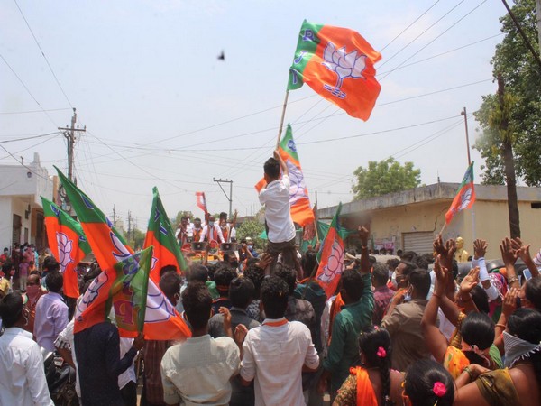 Visual from BJP president Bandi Sanjay's roadshow in Warangal (Photo/Twitter)