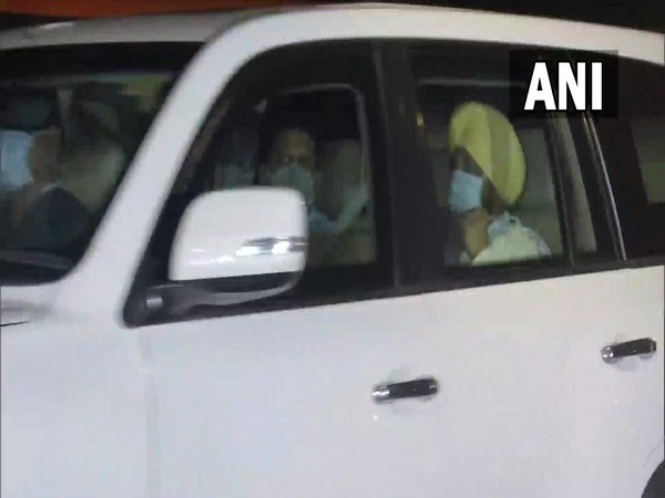 Punjab Chief Minister Charanjit Singh Channi reaching Union Home Minister Amit Shah's residence (Photo/ANI)