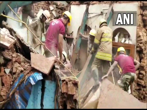 Visuals from collapsed building in Kolkata. (Photo/ANI) 