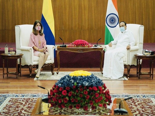 Indian Vice President Venkaiah Naidu meets Colombian counterpart in Delhi [Image: Twitter@MEAIndia]