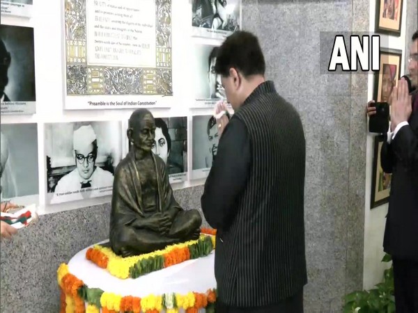 Union Commerce and Industry Minister Piyush Goyal paying tribute to Mahatma Gandhi in Dubai. (Photo/ANI)