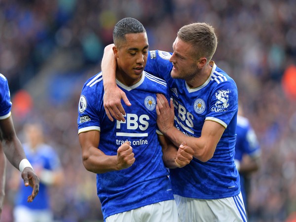 Jamie Vardy and Youri Tielemans (Photo: Twitter/Premier League)