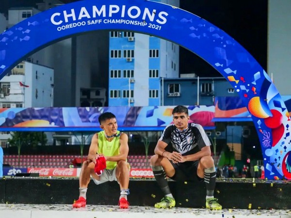 Sunil Chhetri with Gurpreet Singh Sandhu (Photo/ Gurpreet Singh Sandhu Twitter)