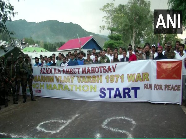 Indian Army organised  marathon in Poonch district (Photo/ANI)