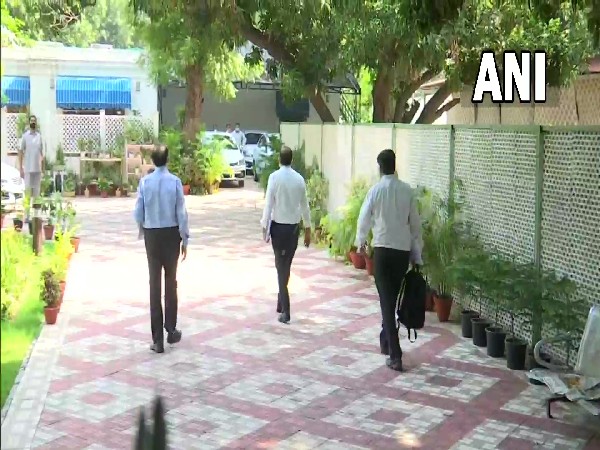Officials reach residence of Union Power Minister (Photo/ANI)