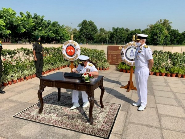 US Chief of Naval Operations Admiral Michael Gilday in New Delhi. (Photo Courtesy: Twitter/USNavyCNO)